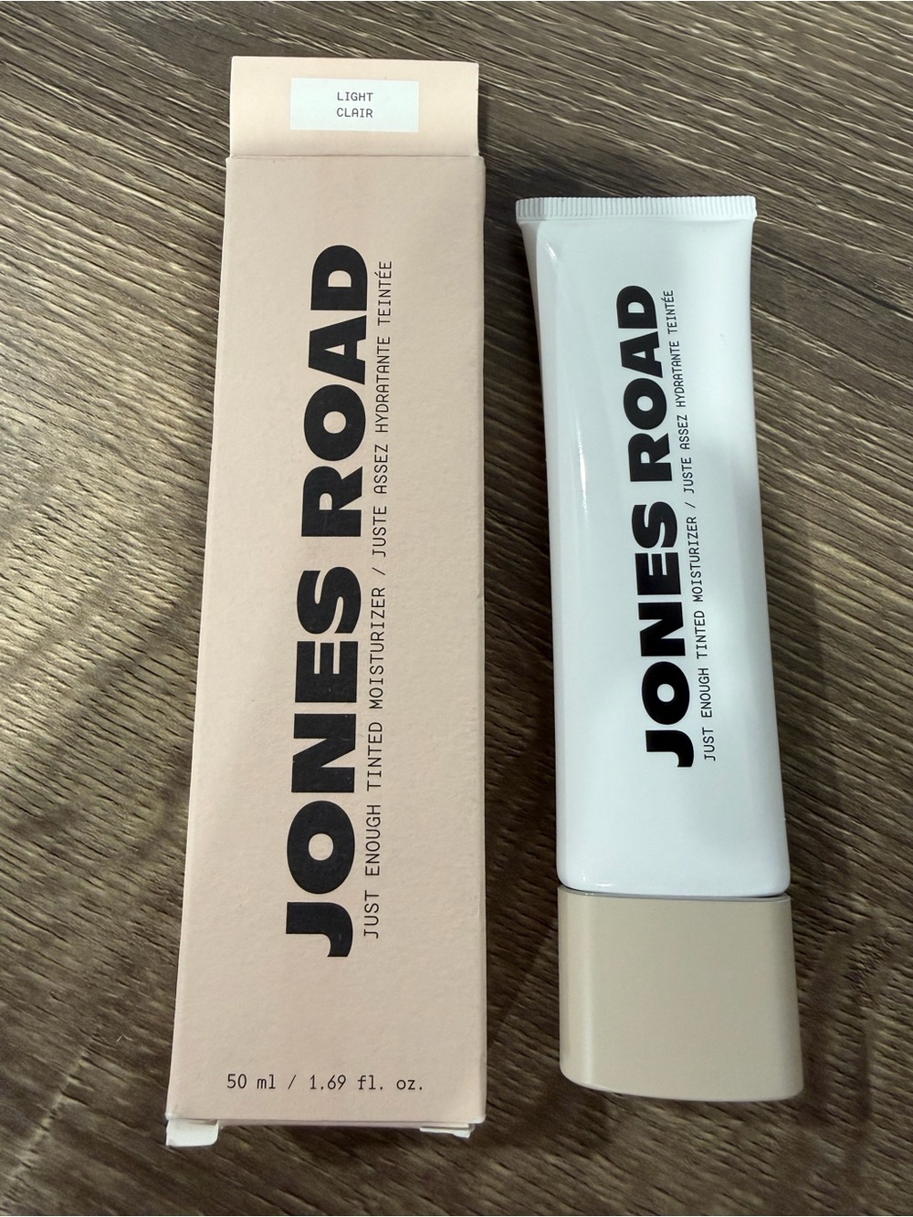 Jones Road Just Enough Tinted Moisturizer 50 ml LIGHT New